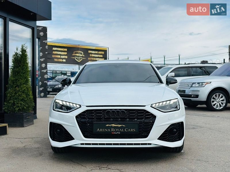 Седан Audi A4 2022 в Харькове
