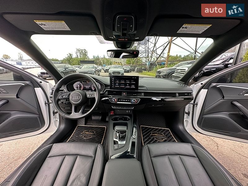 Седан Audi A4 2022 в Харькове