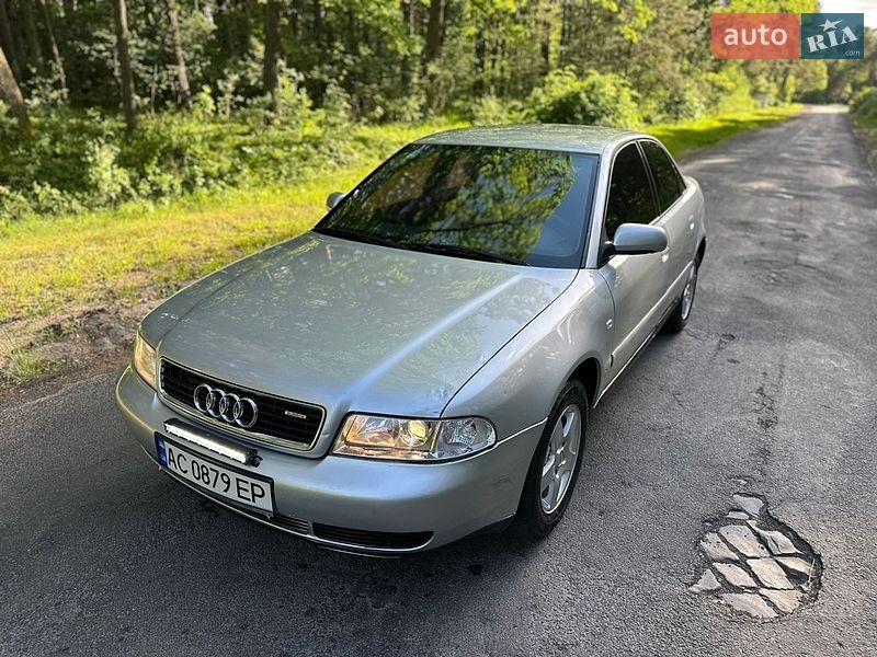 Седан Audi A4 1999 в Киверцах