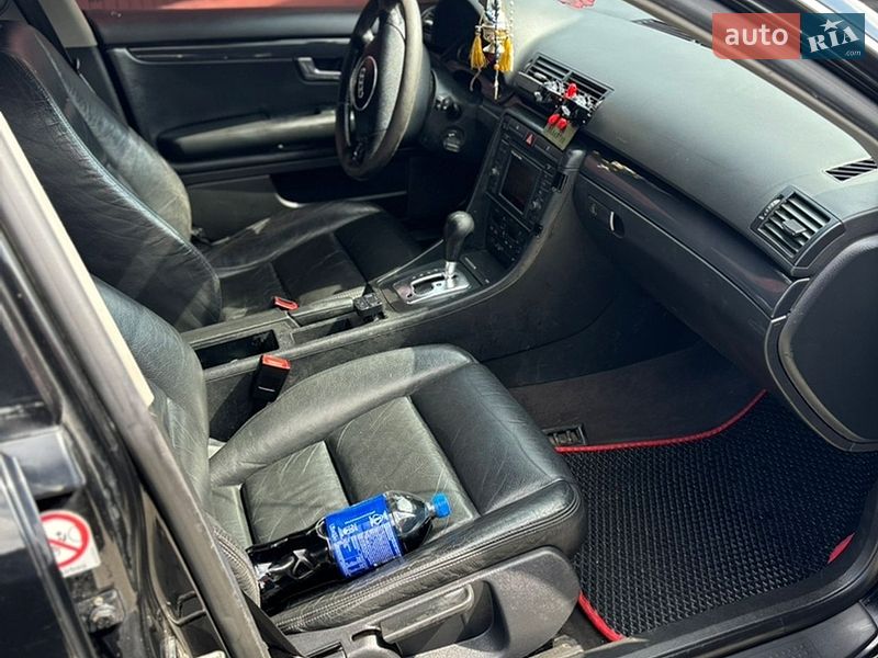 Седан Audi A4 2002 в Косове
