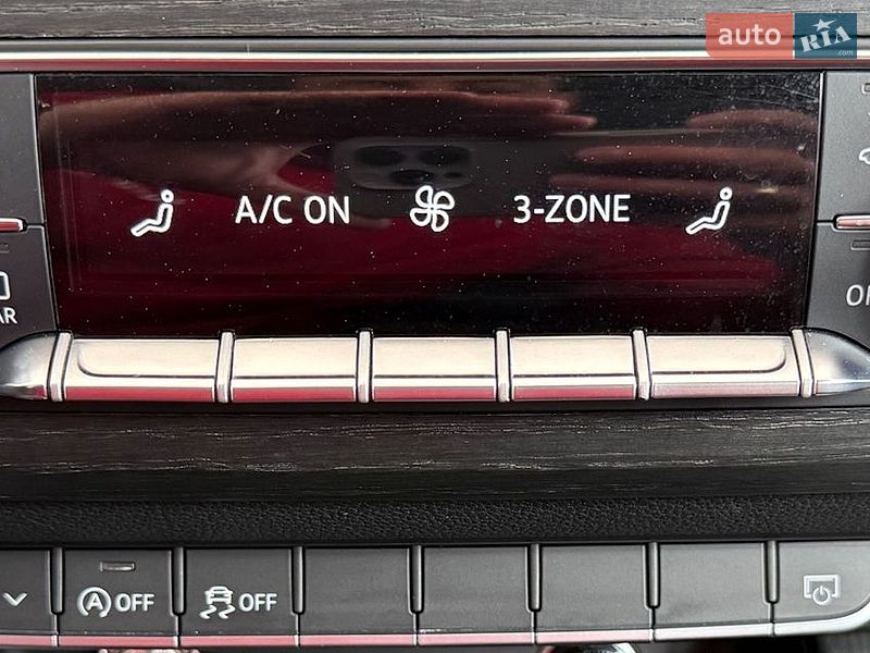 Седан Audi A4 2016 в Львове