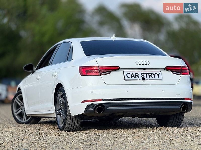Седан Audi A4 2015 в Стрые