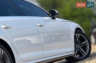 Седан Audi A4 2015 в Стрые