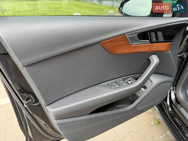 Седан Audi A4 2022 в Києві