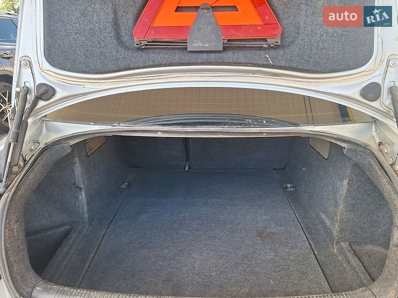 Седан Audi A4 2003 в Вознесенську