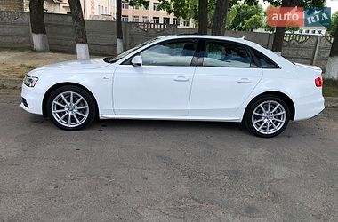 Седан Audi A4 2015 в Ровно