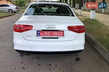 Седан Audi A4 2015 в Ровно