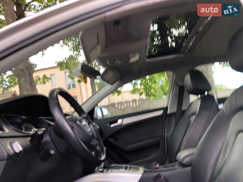 Седан Audi A4 2015 в Ровно