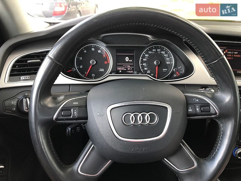 Седан Audi A4 2015 в Ровно