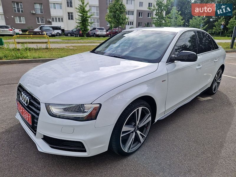 Седан Audi A4 2014 в Виннице