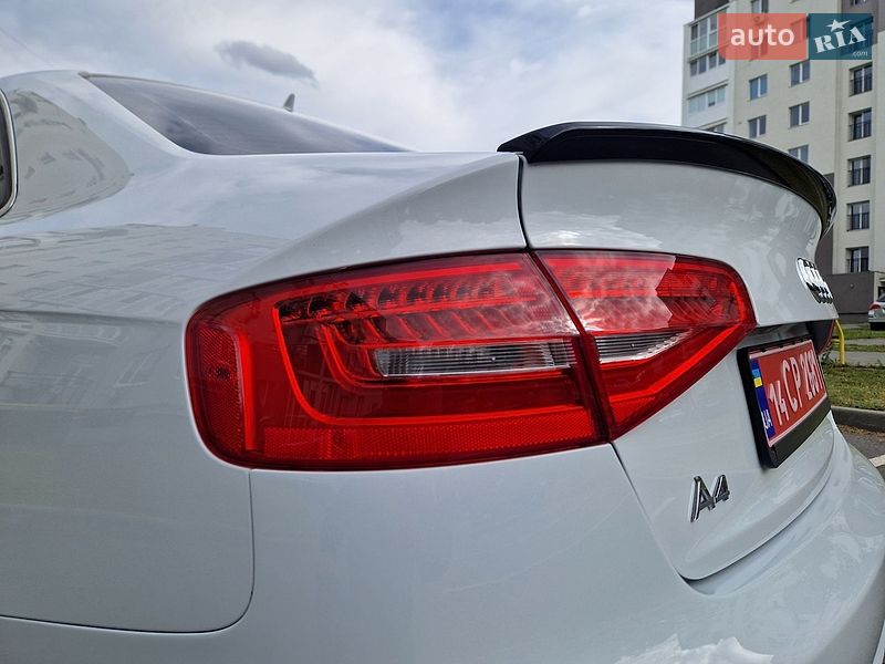 Седан Audi A4 2014 в Виннице