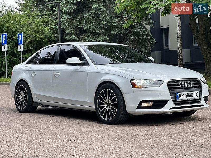 Седан Audi A4 2014 в Житомирі
