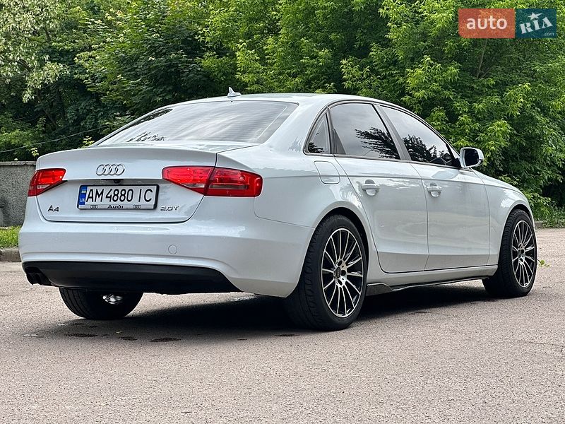 Седан Audi A4 2014 в Житомирі