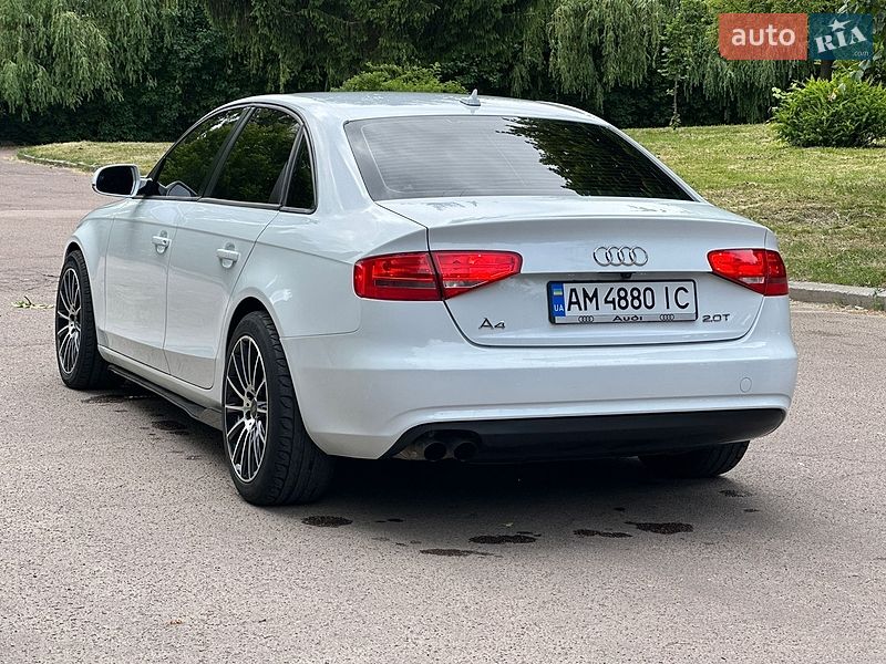 Седан Audi A4 2014 в Житомирі