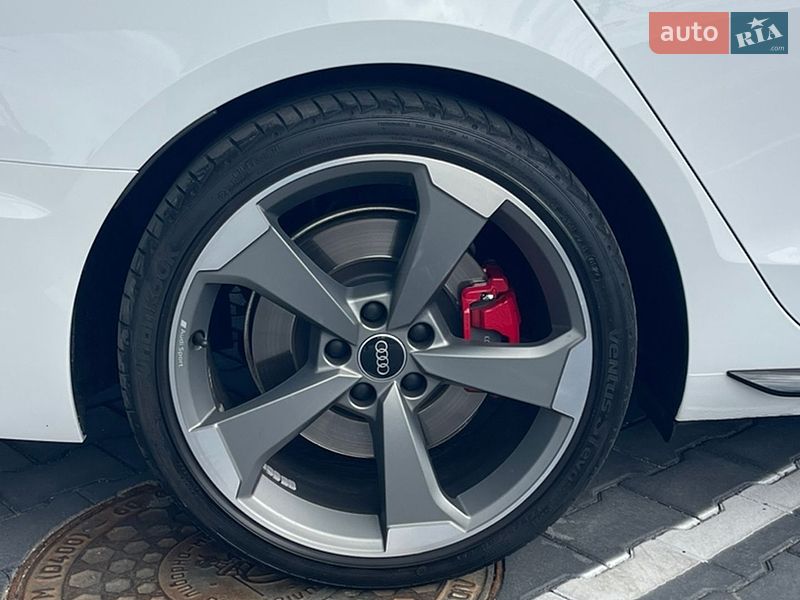Седан Audi A4 2023 в Виноградове
