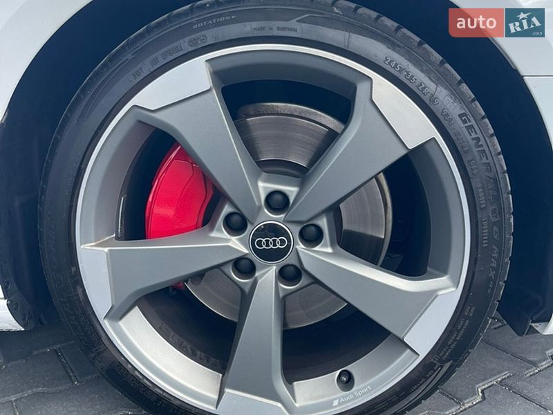 Седан Audi A4 2023 в Виноградове