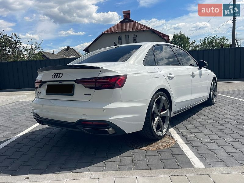 Седан Audi A4 2023 в Виноградове