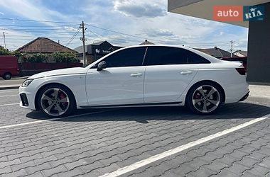 Седан Audi A4 2023 в Виноградове