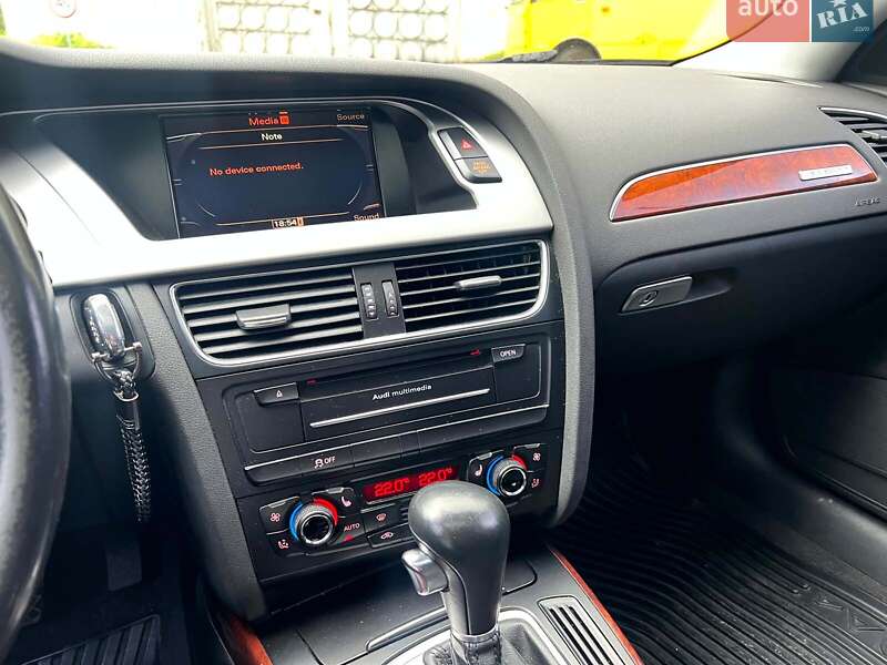 Седан Audi A4 2011 в Києві