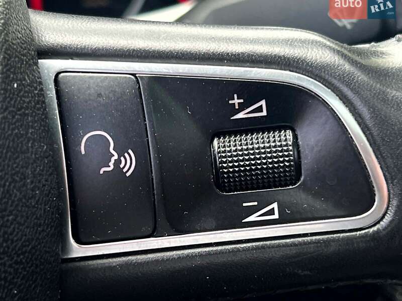 Седан Audi A4 2011 в Києві