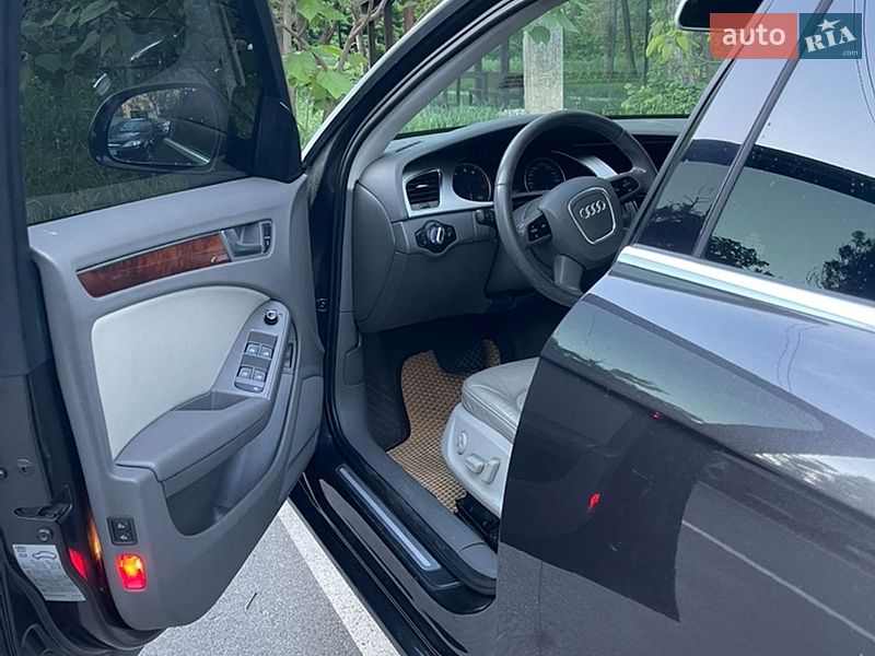Седан Audi A4 2009 в Києві