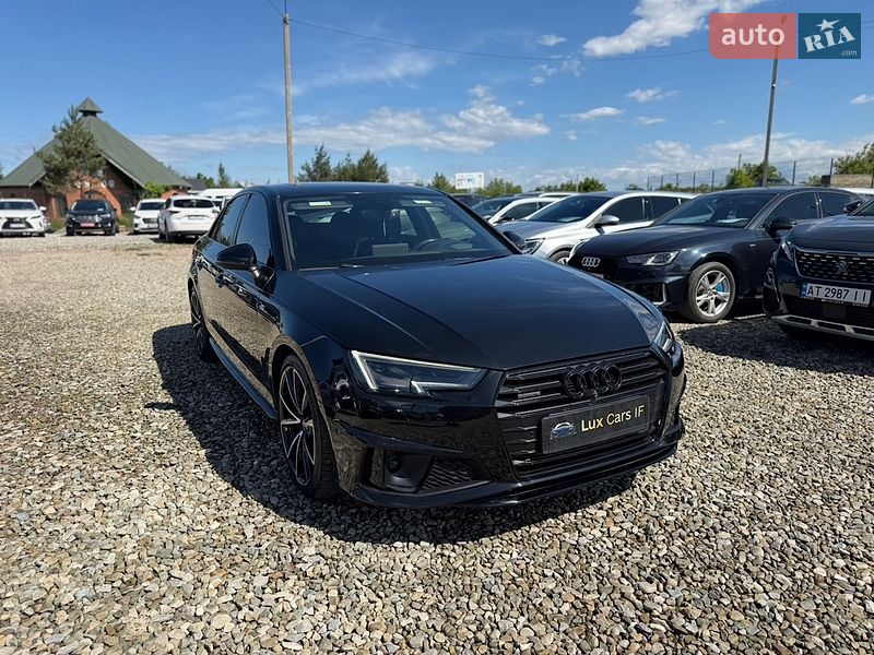 Седан Audi A4 2017 в Ивано-Франковске