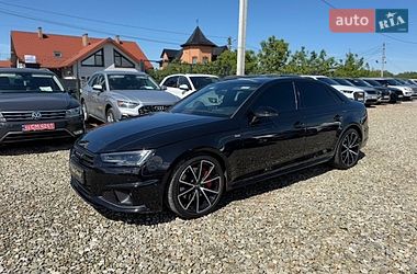 Седан Audi A4 2017 в Ивано-Франковске