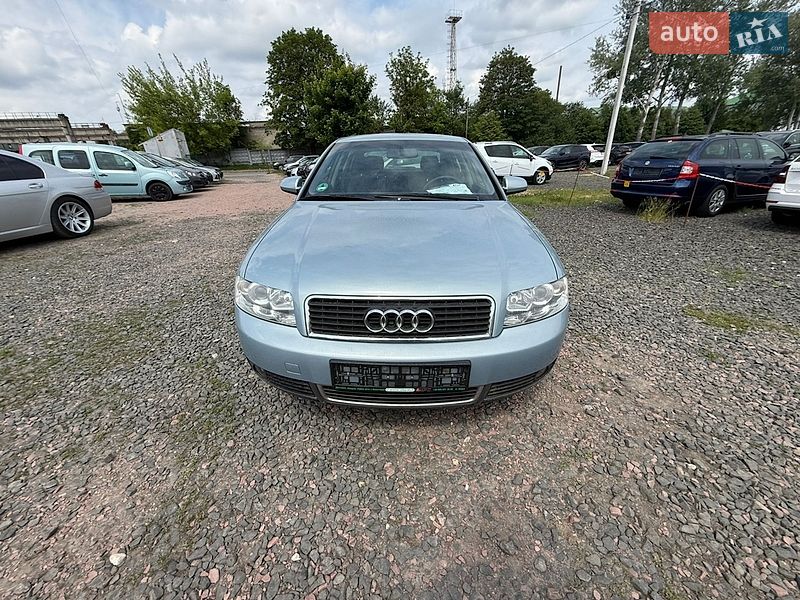 Седан Audi A4 2001 в Луцке