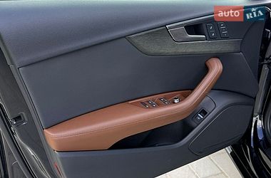 Седан Audi A4 2019 в Львові