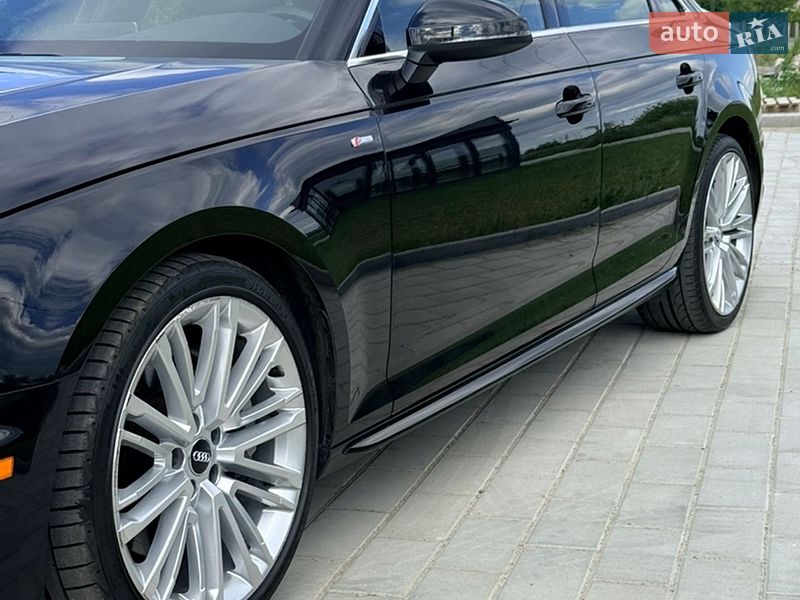 Седан Audi A4 2019 в Львові