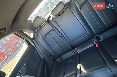 Седан Audi A4 2022 в Виннице