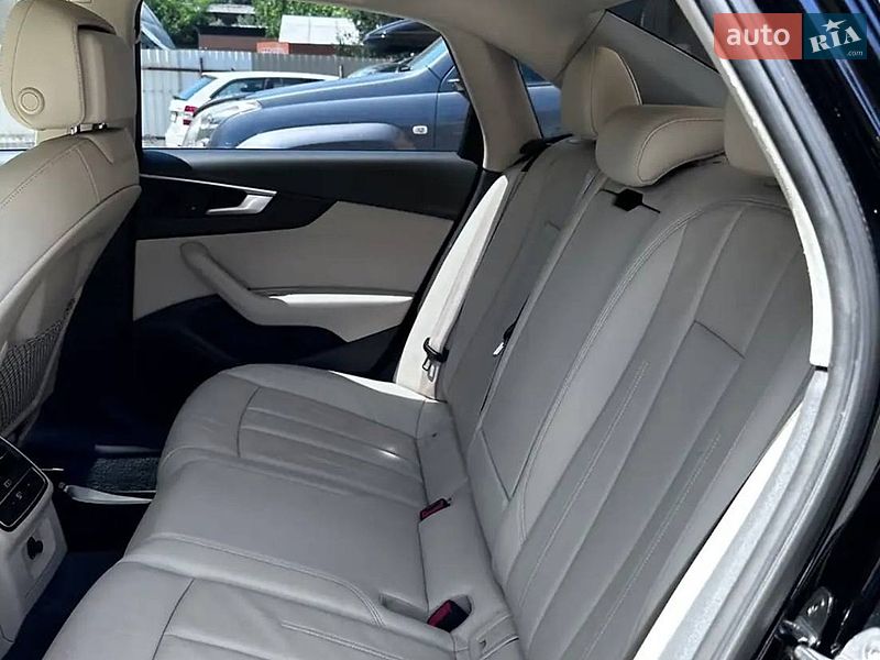 Седан Audi A4 2018 в Києві