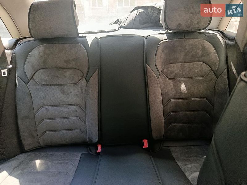 Седан Audi A4 2001 в Бучаче