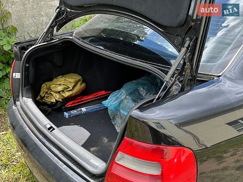 Седан Audi A4 1999 в Чернігові