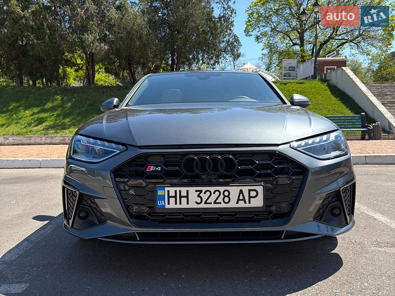 Audi A4 2023