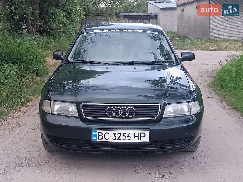 Седан Audi A4 1997 в Бродах