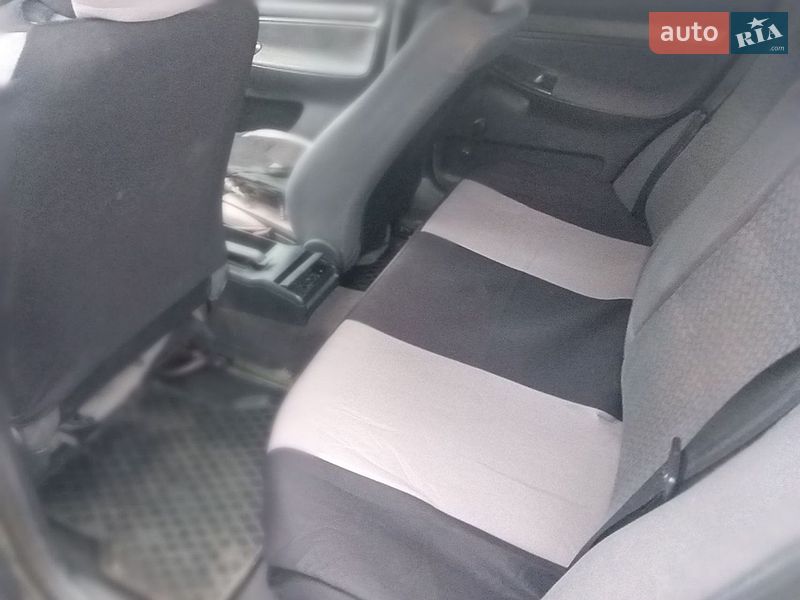 Седан Audi A4 1997 в Бродах