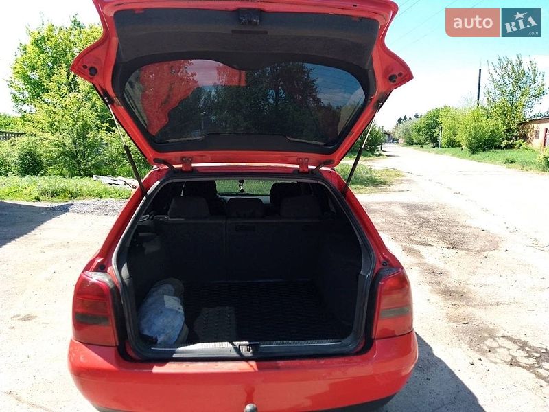 Универсал Audi A4 1999 в Калиновке