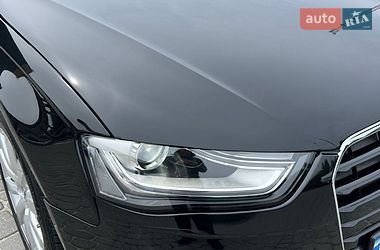 Седан Audi A4 2013 в Львові