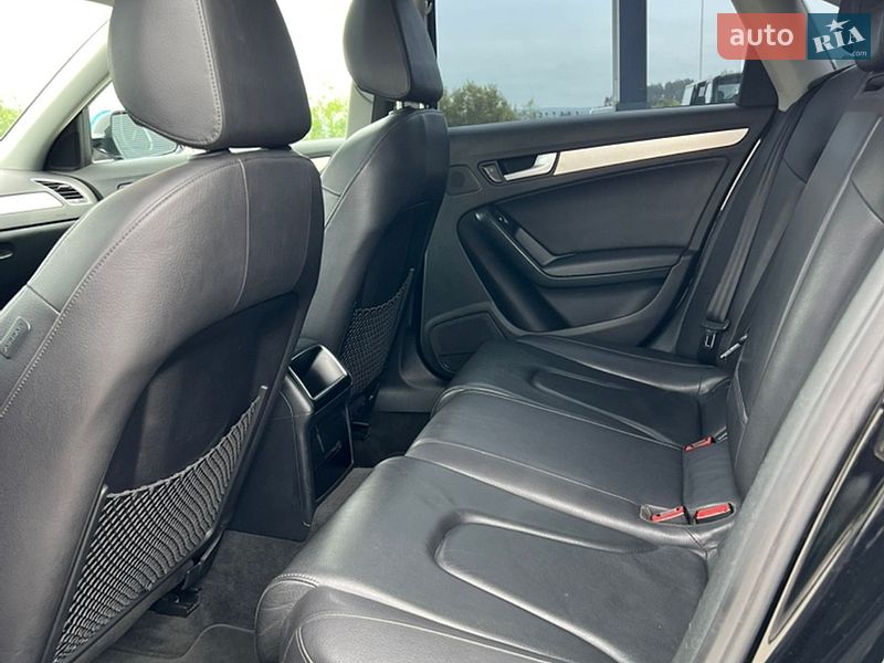 Седан Audi A4 2013 в Львові