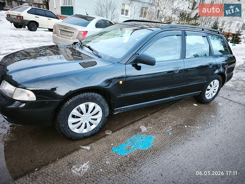 Універсал Audi A4 1997 в Свессе