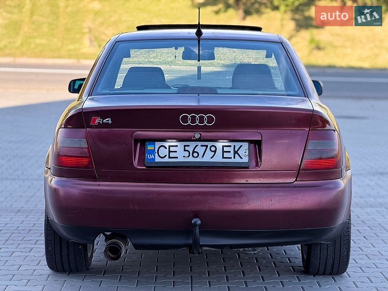 Седан Audi A4 1998 в Черновцах
