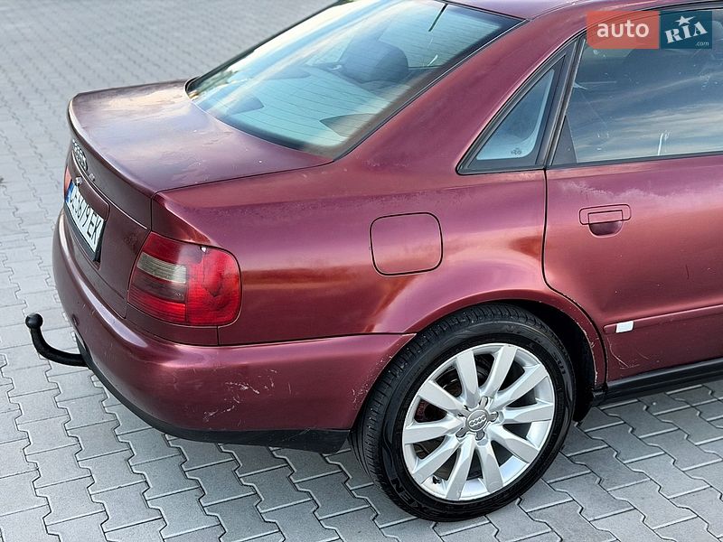 Седан Audi A4 1998 в Черновцах