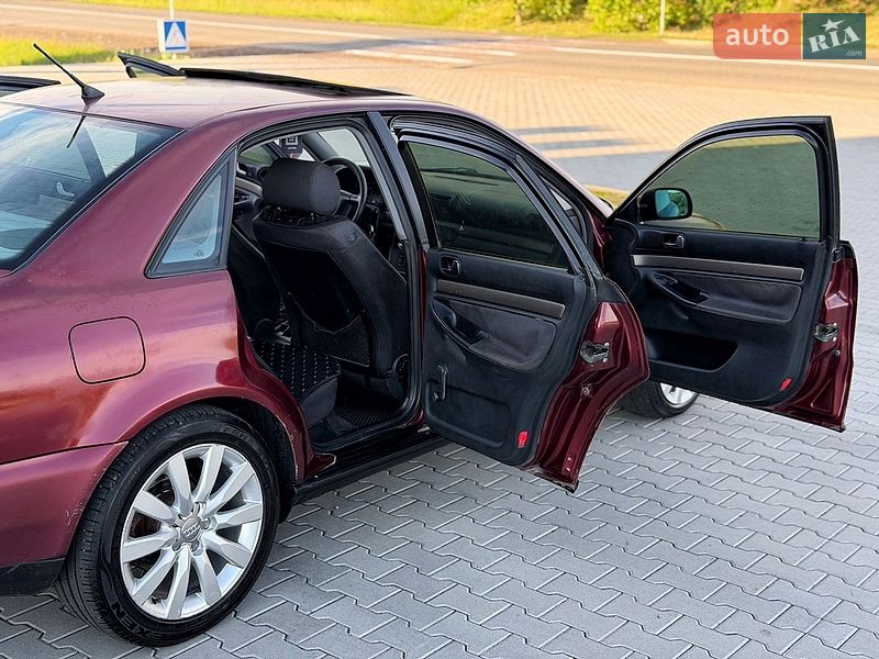 Седан Audi A4 1998 в Черновцах