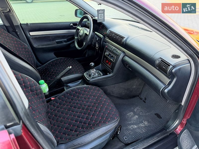 Седан Audi A4 1998 в Черновцах