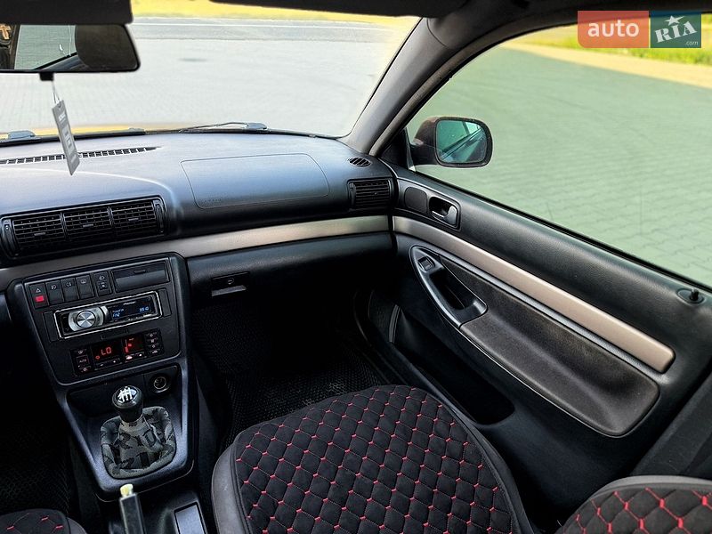 Седан Audi A4 1998 в Черновцах