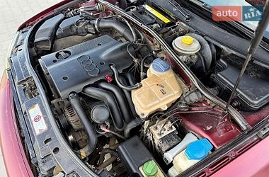 Седан Audi A4 1998 в Черновцах
