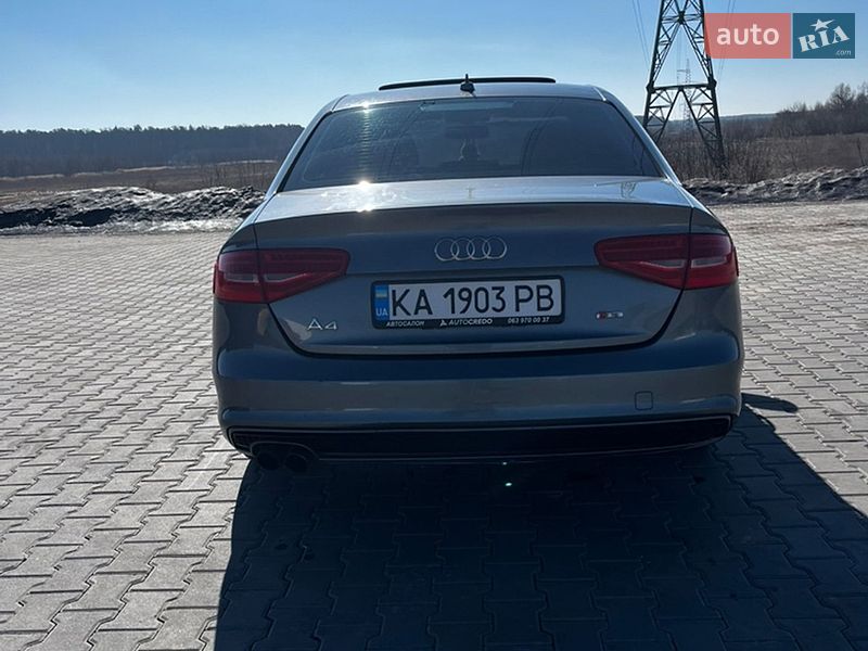 Седан Audi A4 2014 в Киеве