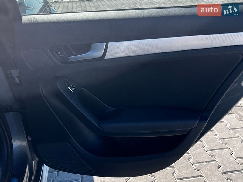 Седан Audi A4 2014 в Киеве