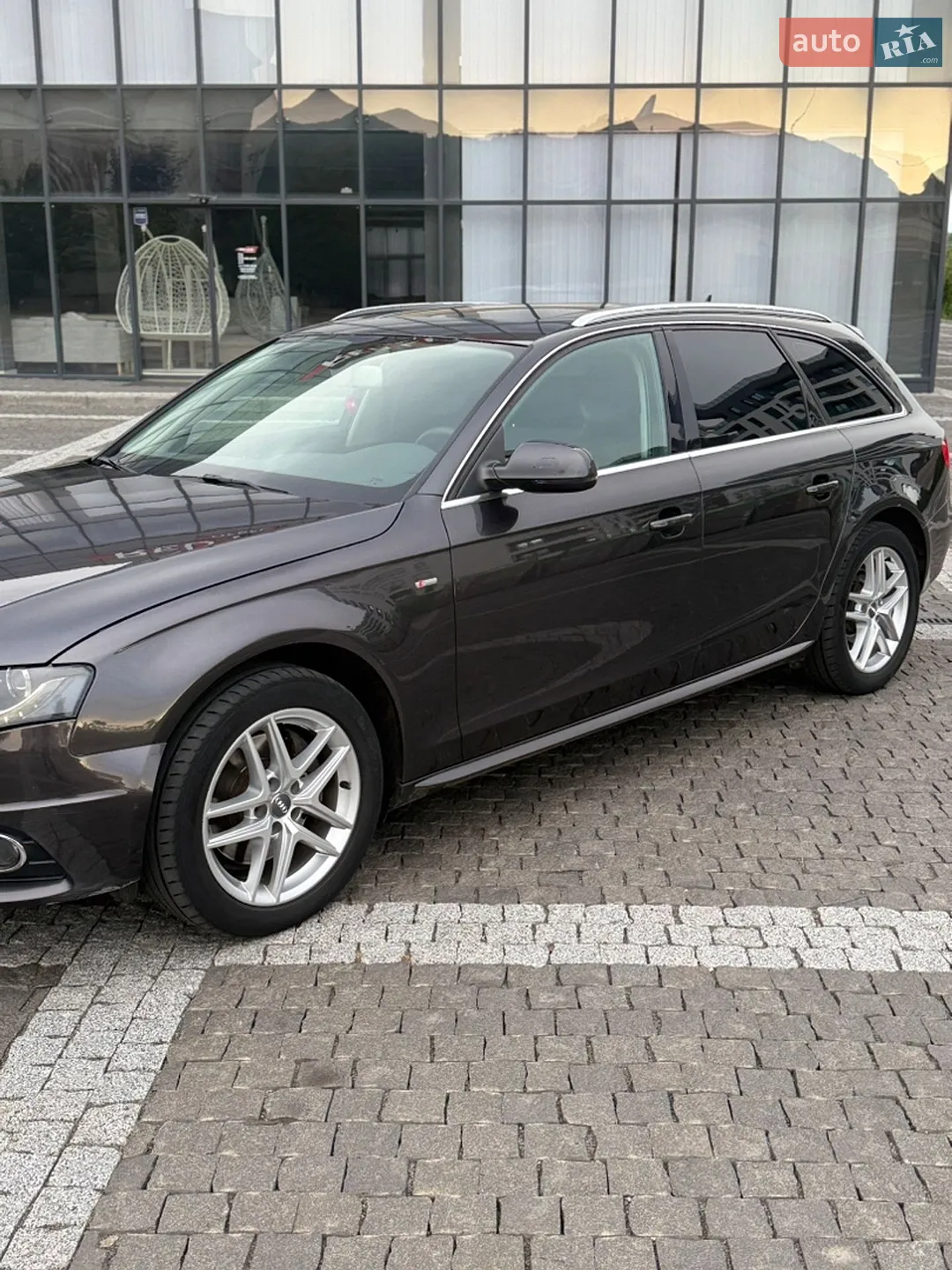 2010 Audi A4 - мініатюра 4